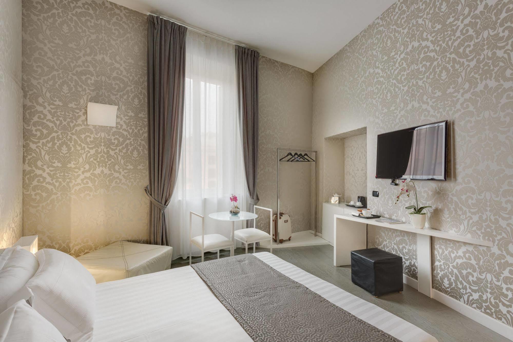 Piazza Di Spagna Suites Рим Экстерьер фото